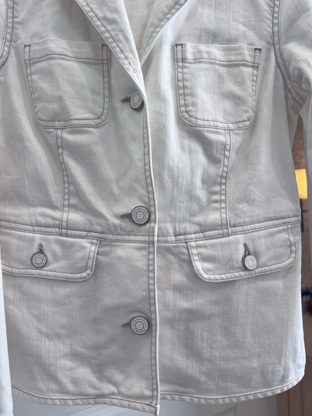 Tommy Bahama White Denim Shaped Jacket runs small - Picture 5 of 9